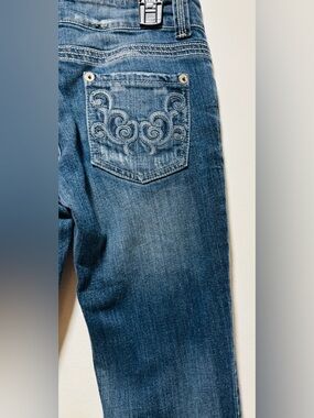 Freestyle Revolution Distressed Jeans